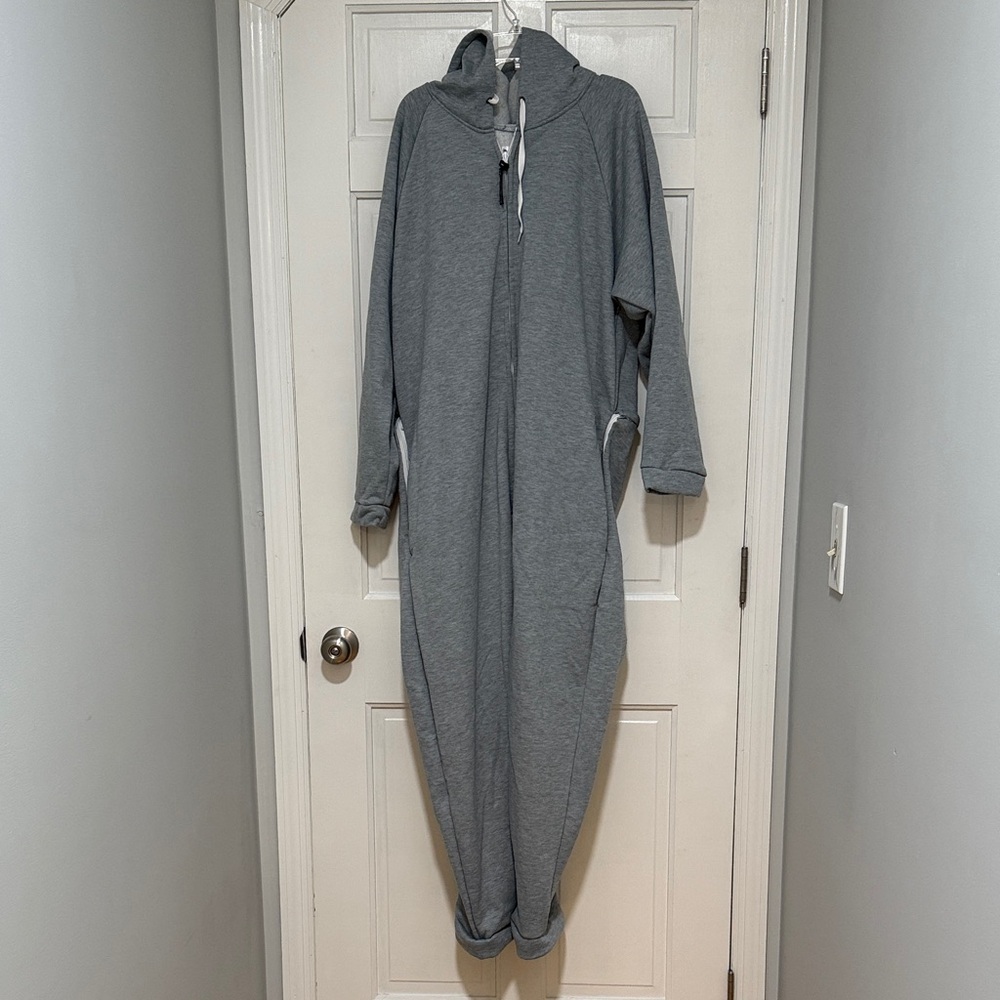 Cozy Gray Women's Onesie - Picture 5 of 8